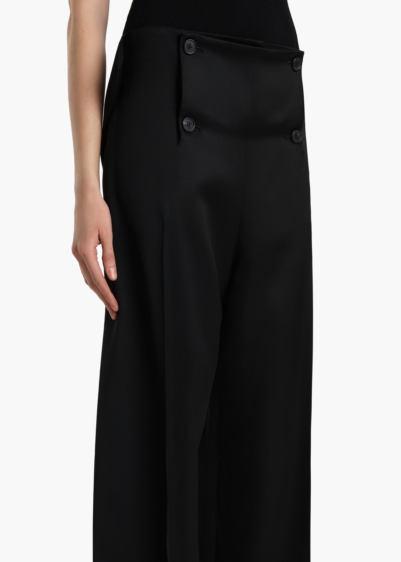 ILA PANTS BLACK 32024224 200 D