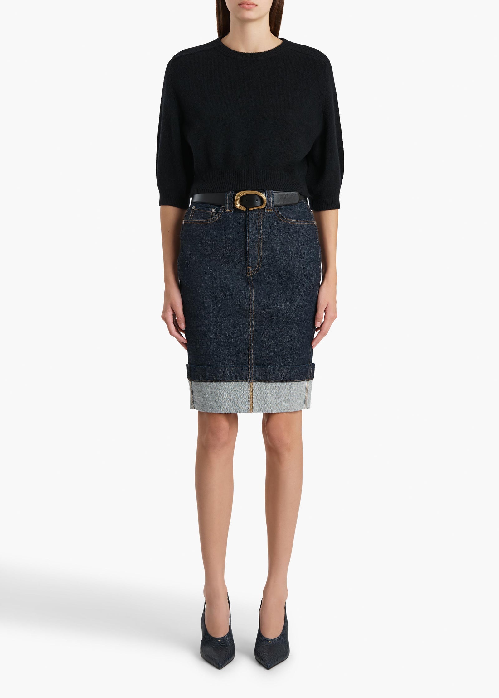 LORELAI SWEATER BLACK 18161534 200 A STYLED
