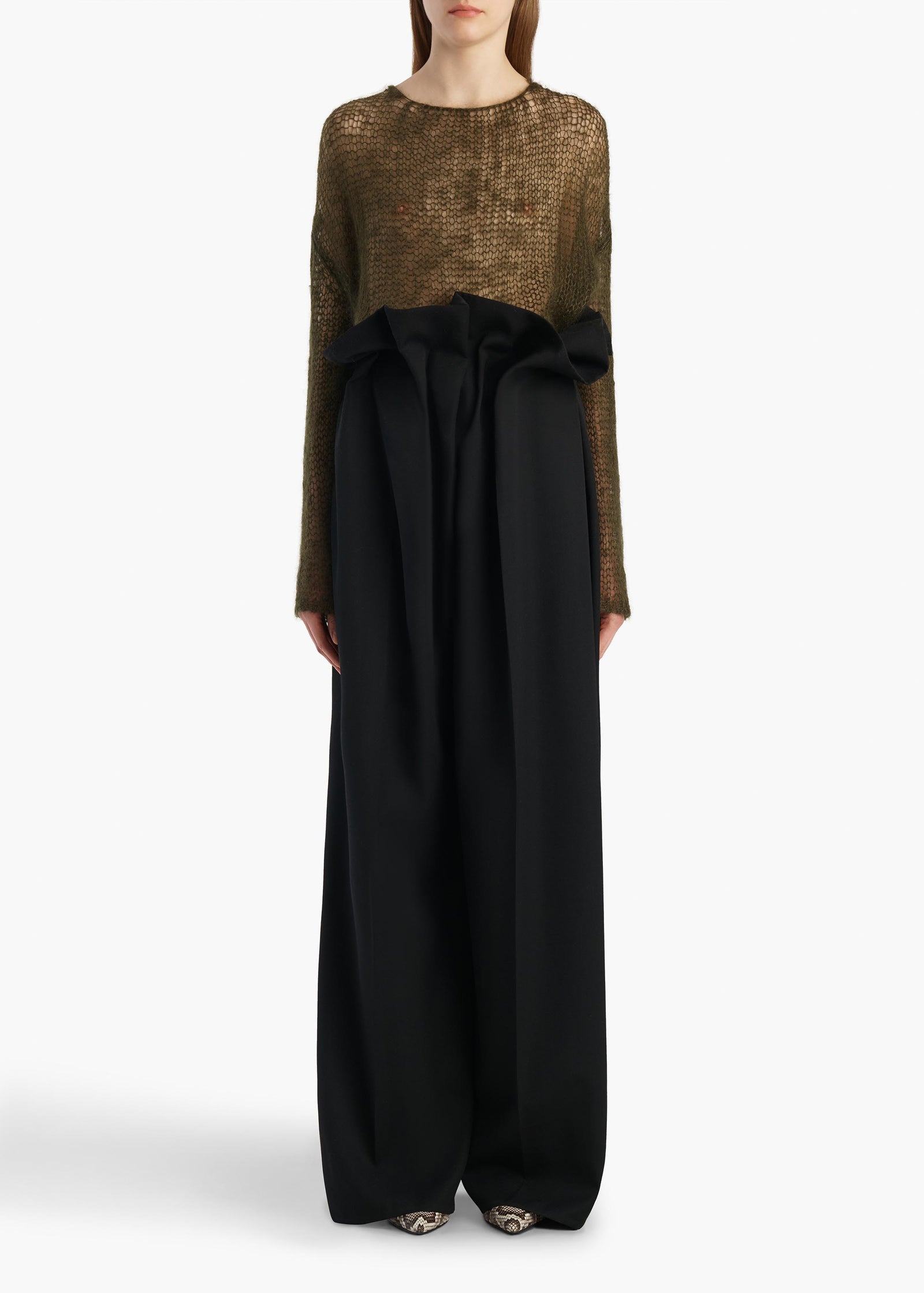 WENDY SWEATER DARK OLIVE 18300539 429 A STYLED